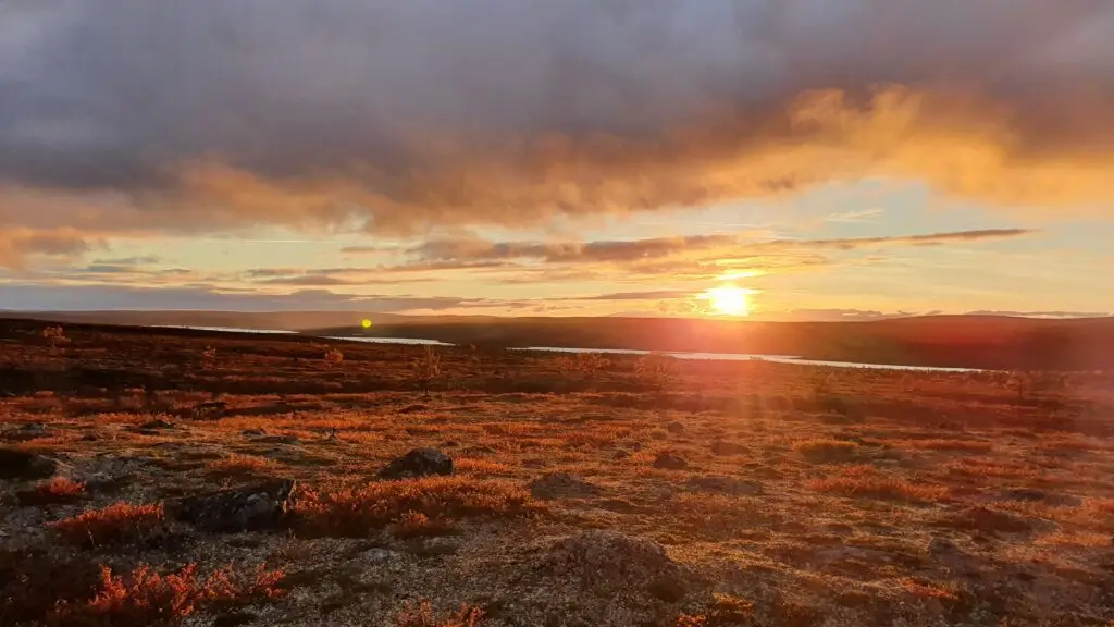 Kaldoaivi, Kaldoaivin erämaa, erämaavaellus, erämaavaellus 2027, vaellus 2027, erämaa-alue, Juhlavaellus, rinkkavaellus, rinkkavaellus 2027, auringonlasku