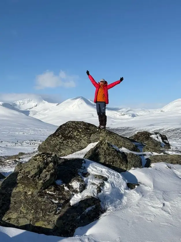 Revontulia tunturissa, gappohytta, barras, isdalen, Kolmen valtakunnan hiihtovaellus. Kolme valtakuntaa. Ruotsin suurtunturit. Hiihtovaellus 2026, Haltin huipulta Käsivarren erämaa, talvivaellus, kaamosvaellus, talviretkeily. hiihtovaellus haltille, halti, hiihtovaellus halti, haltin talvireitti, talvireitti käsivarren erämaa, hiihtovaellusvarusteet,
Hiihtovaellus, Patvinsuon kansallispuisto. Patvinsuo, Hiihtovaellusvarusteet, hiihtovaellus 2026, Varusteet hiihtovaellukselle. talvivaellus,
Hiihtovaellus, revontulet, hiihtovaellus varusteet, hiihtovaellus 2026, hiihtovaelluksella elämyksiä,  hiihtovaellus kebnekaisen kierros. Vuokravarusteet, varusteiden vuokraus, talviteltta, talviteltan vuokraus, ahkion vuokraus, opastettu vaellus, ohjattu hiihtovaellus. Hiihtovaellusvarusteet lainaan, hiiihtovaellusvarusteiden vuokraus, talvimakuupussi, talvimakuualusta, keitinlaatikko, bensakeitin, MSR, Thermarest, MSR whisperlite. Jemtlander, Jemtlander ahkio, Jemtlander 17, 