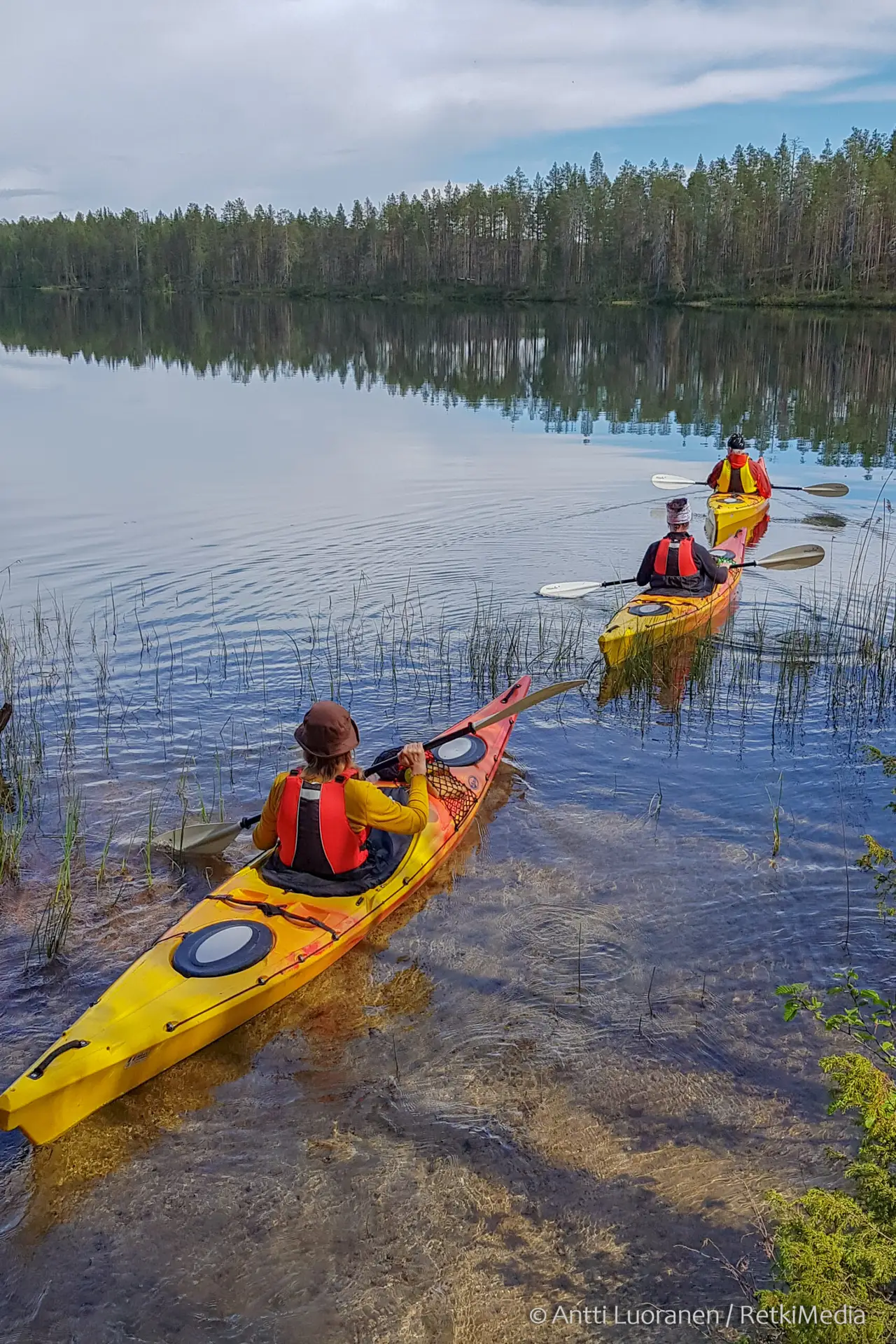 Yötön yö, melontavaellus 2026, Hossa, keskikesä, elokuu, Suomen kesä, elämys, melontavaellus. Hossan kansallispuisto, kansallispuisto, perinnemaisema, kansallismaisema. Kajakki. Melontaretki,