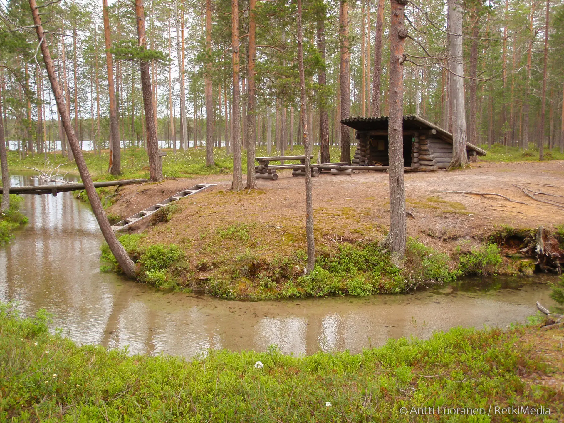 Yötön yö, melontavaellus 2026, Hossa, keskikesä, elokuu, Suomen kesä, elämys, melontavaellus. Hossan kansallispuisto, kansallispuisto, perinnemaisema, kansallismaisema. Kajakki. Melontaretki,