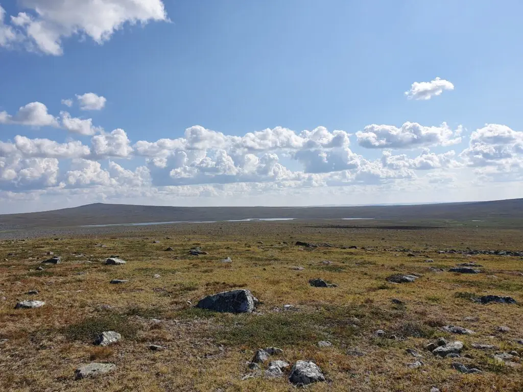 Halti, Haltin vaellus, vaellus Haltille. Käsivarren erämaa, erämaavaellus, Saivaara, Meekonlaakso, Meekojärvi, vaellus 2026, kalottireitti, Suomen korkein kohta. 