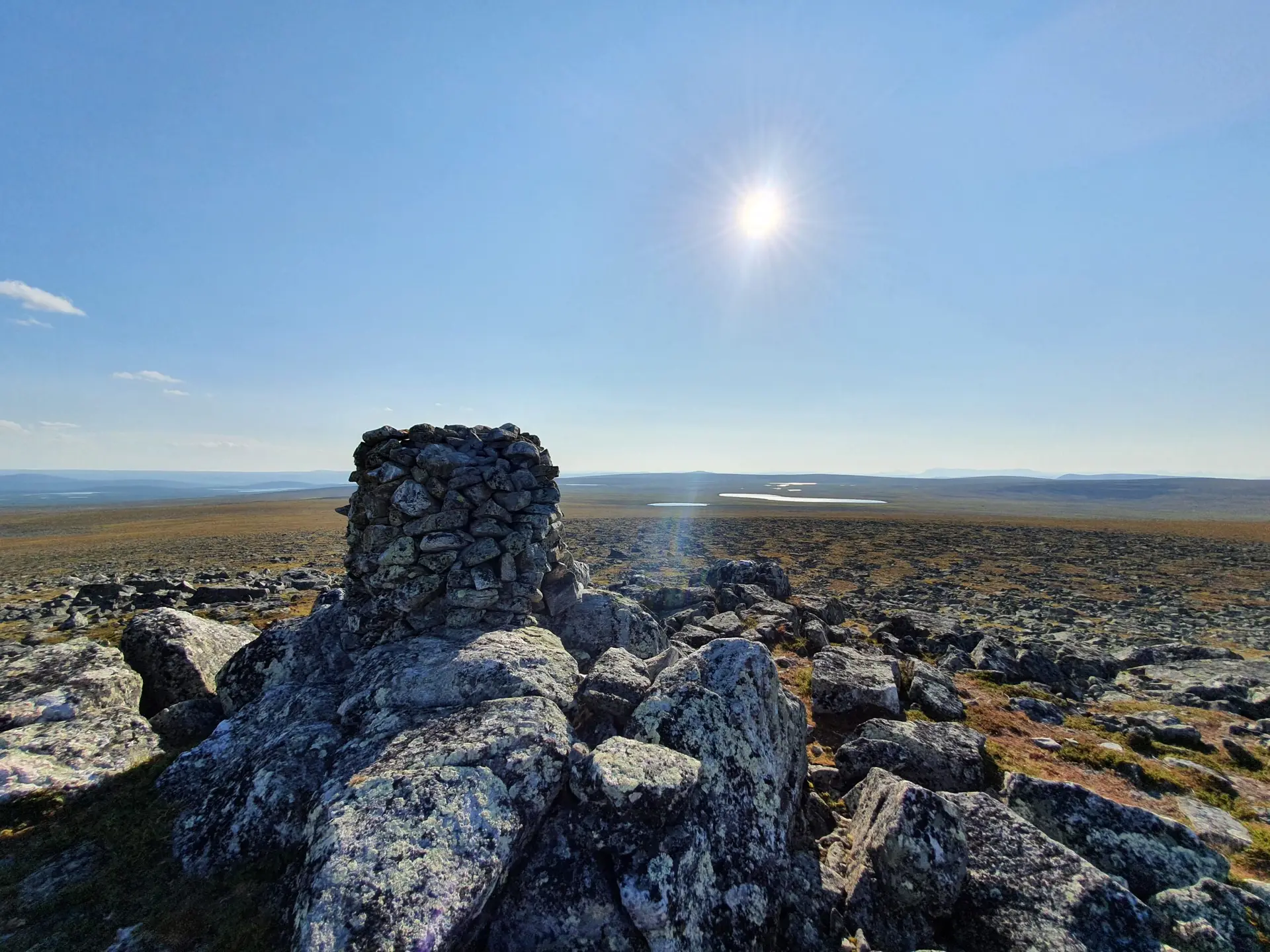 Halti, Haltin vaellus, vaellus Haltille. Käsivarren erämaa, erämaavaellus, Saivaara, Meekonlaakso, Meekojärvi, vaellus 2026, kalottireitti, Suomen korkein kohta. 